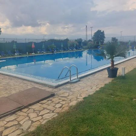 아파트 комплекс александьр между и село бяня